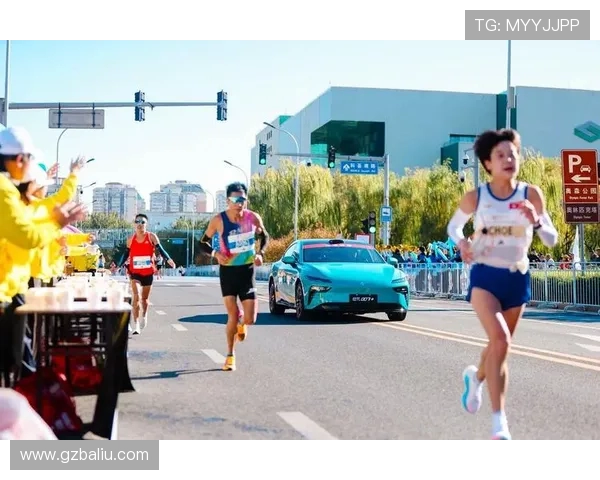 成都极限运动队在马拉松大满贯中的战术分析与表现评估 成都极限运动队在马拉松大满贯中的战术分析与表现评估