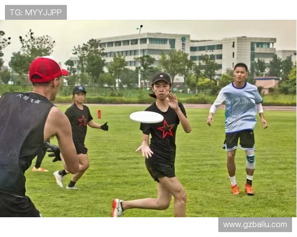 武汉飞盘队的反击之路:探索飞盘运动的深度与魅力 武汉飞盘队的反击之路:探索飞盘运动的深度与魅力