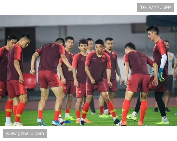 卡潘与波青年激战正酣双方争夺关键胜利展现精彩对抗