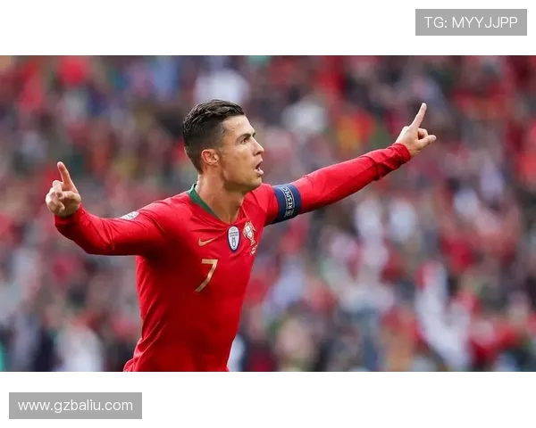 曼联对阵罗马比赛回顾C罗精彩头球助球队逆转胜利