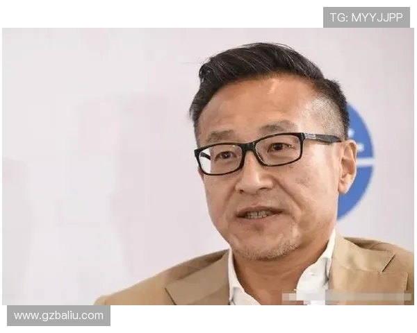 李安：从台北到好莱坞的华人导演传奇与电影艺术的跨文化探索